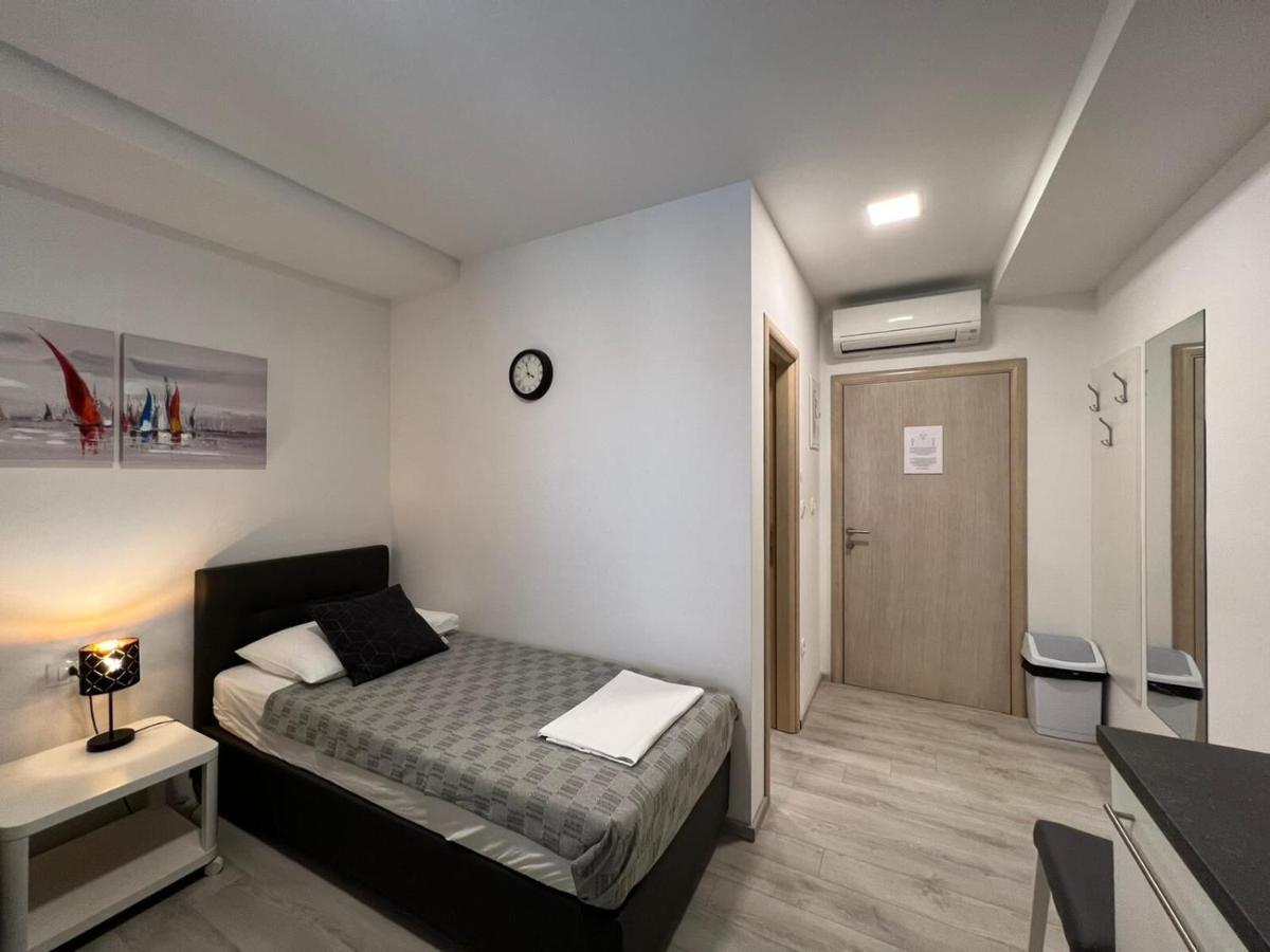 Apartments And Rooms Adriatic Suites Šibenik Exteriör bild